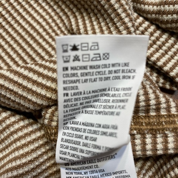 American Eagle outfitters long sleeve waffle knit ribbed top. Size small - Picture 7 of 10